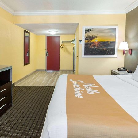 Days Inn By Wyndham Nanuet / Spring Valley Ngoại thất bức ảnh